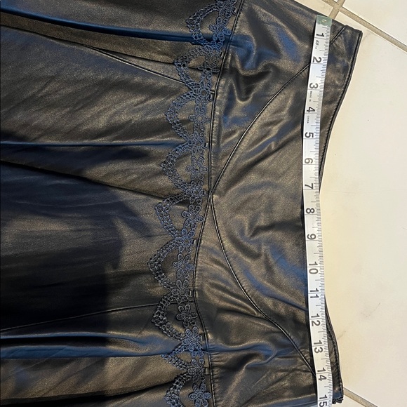 Leather skirt - Picture 5 of 6